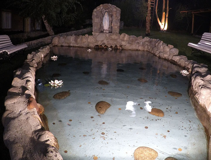 Alquiler de Cabañas en el Bolson - La fuente de la Virgen